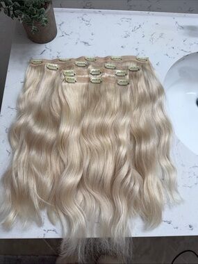 L’ange human Clip-In Hair Extensions platinum blonde 4 wefts